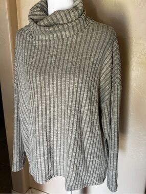 Sage Knit Turtleneck Sweater - Women Size M